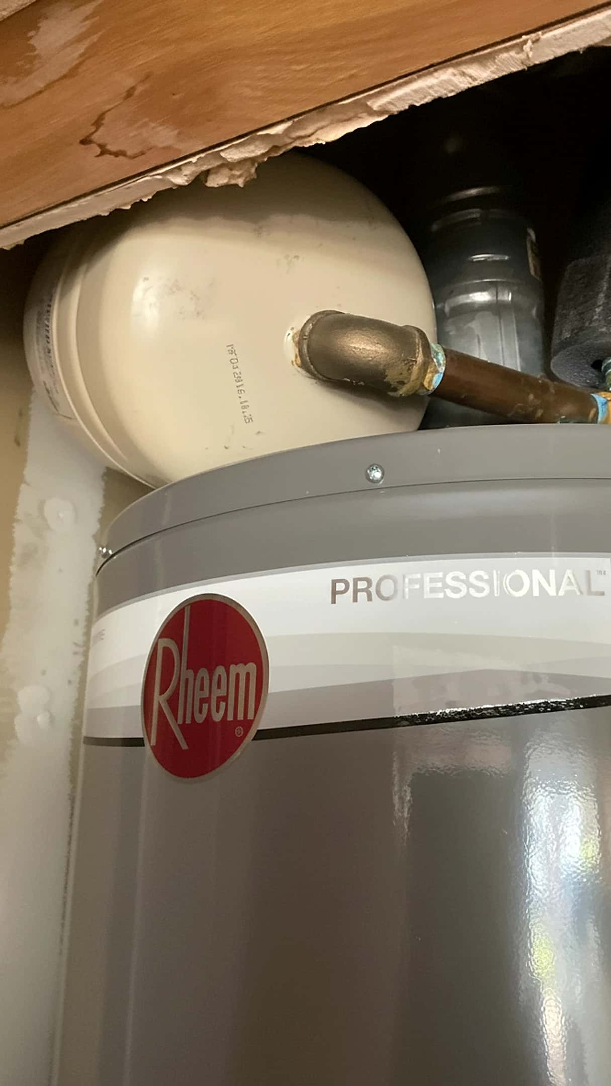 Featured image for: Avoid Costly Repairs - Common Washing Machine Plumbing Issues